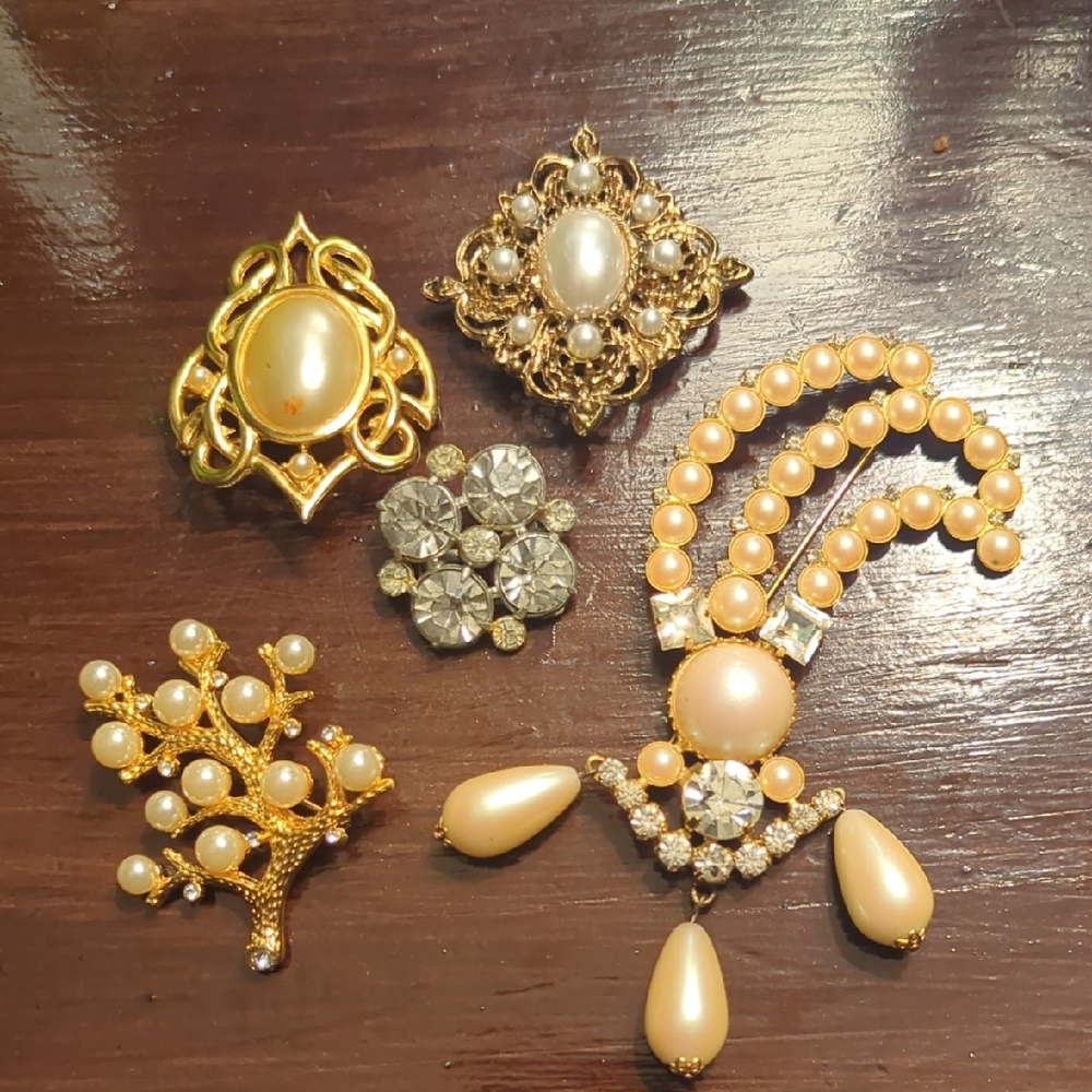 Vintage Brooches